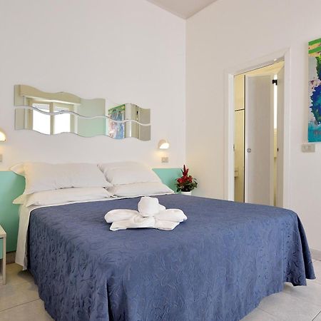 Hotel Oltremar B&B 卡托利卡 外观 照片