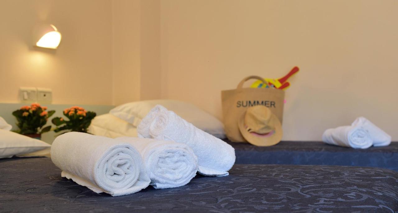 Hotel Oltremar B&B 卡托利卡 外观 照片