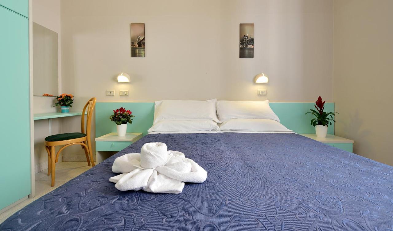 Hotel Oltremar B&B 卡托利卡 外观 照片
