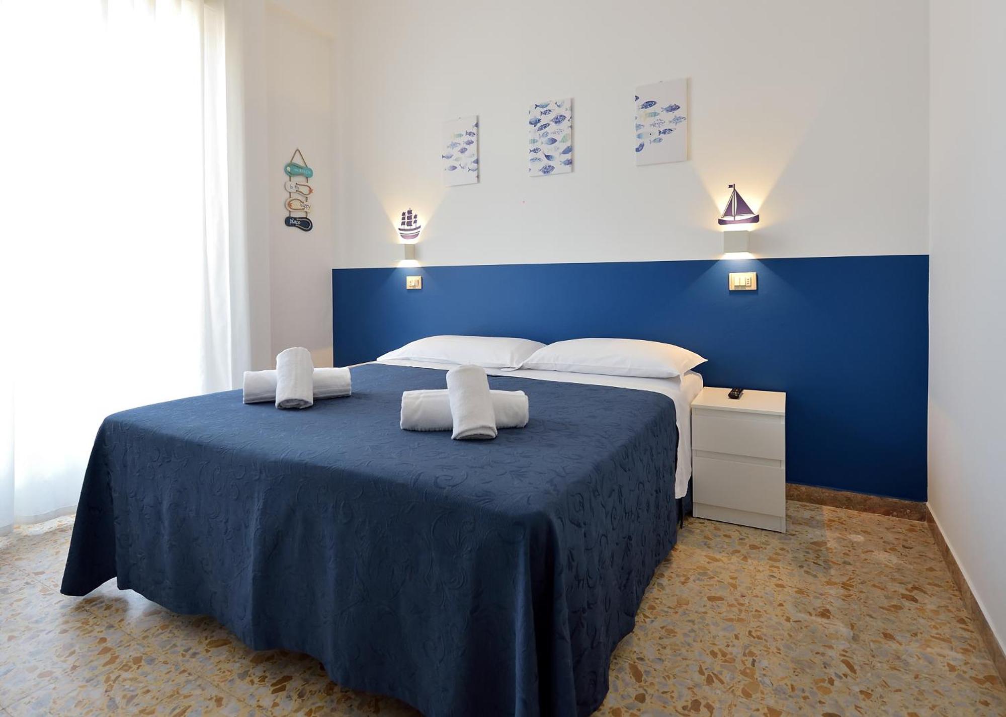 Hotel Oltremar B&B 卡托利卡 外观 照片